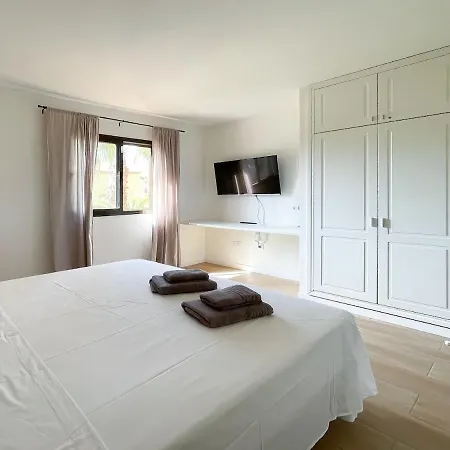 B-rent Oasis Emma's - 5 People Apartman *