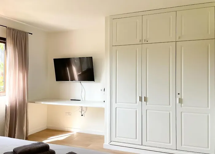 B-rent Oasis Emma's - 5 People *