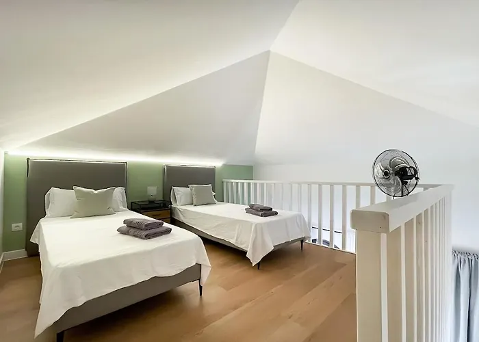 B-rent Oasis Emma's - 5 People *